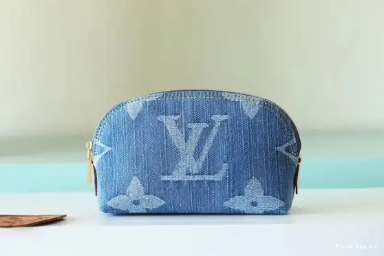 First bag ru Louis Cosmétique PM Pochette Vuitton 0517